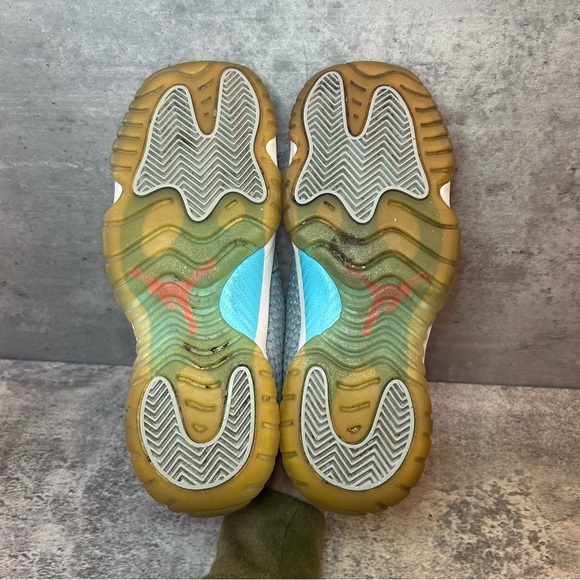 Nike Air Jordan Low Future Sneakers Womens sz 8 - light blue - Picture 5 of 6